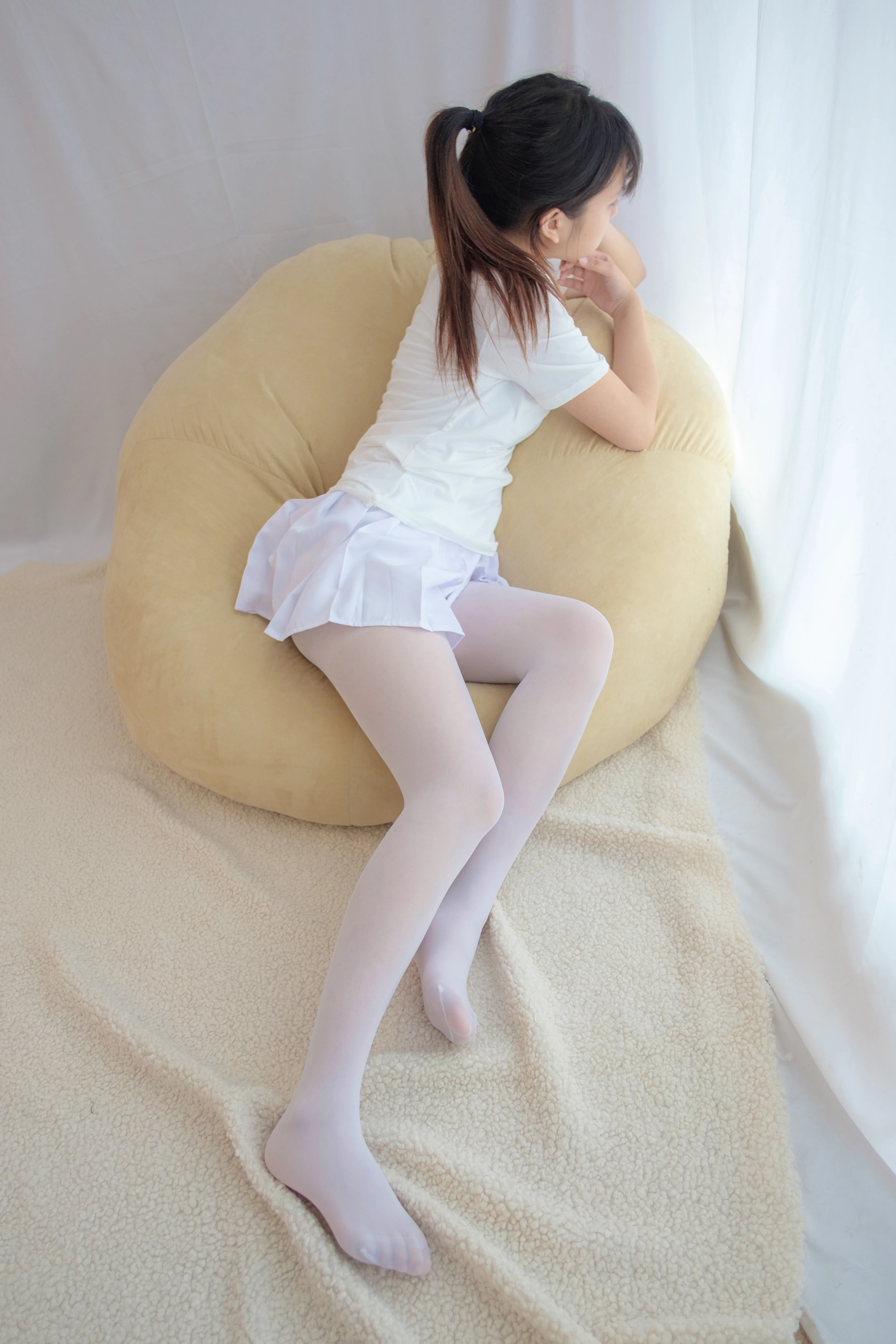 森萝财团 [R15-006] 水嫩嫩的白丝美足 [71P] 1