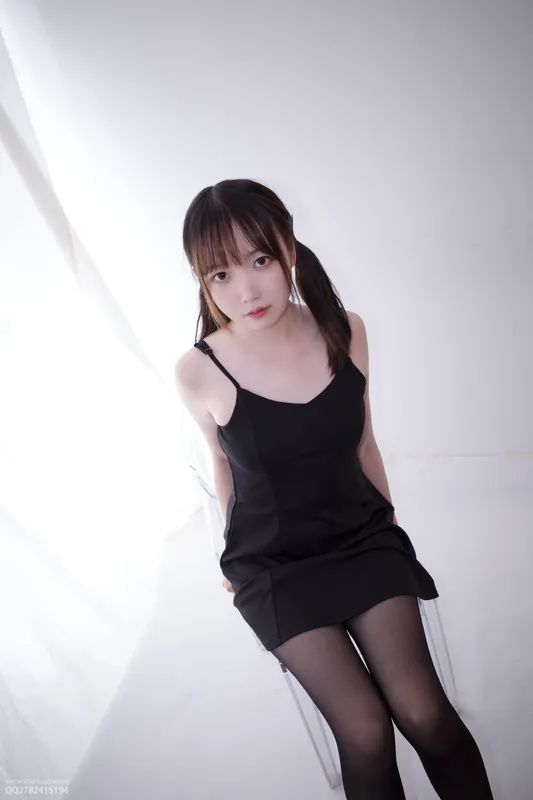 森萝财团 JKFUN-041《黑涩现实》Aika [117P 1V] - 森萝财团